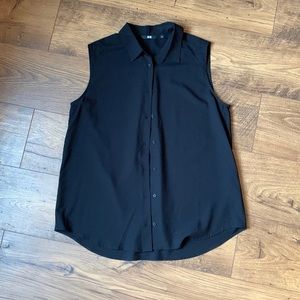 *SOLD* Women’s Sleeveless Blouse (XL)